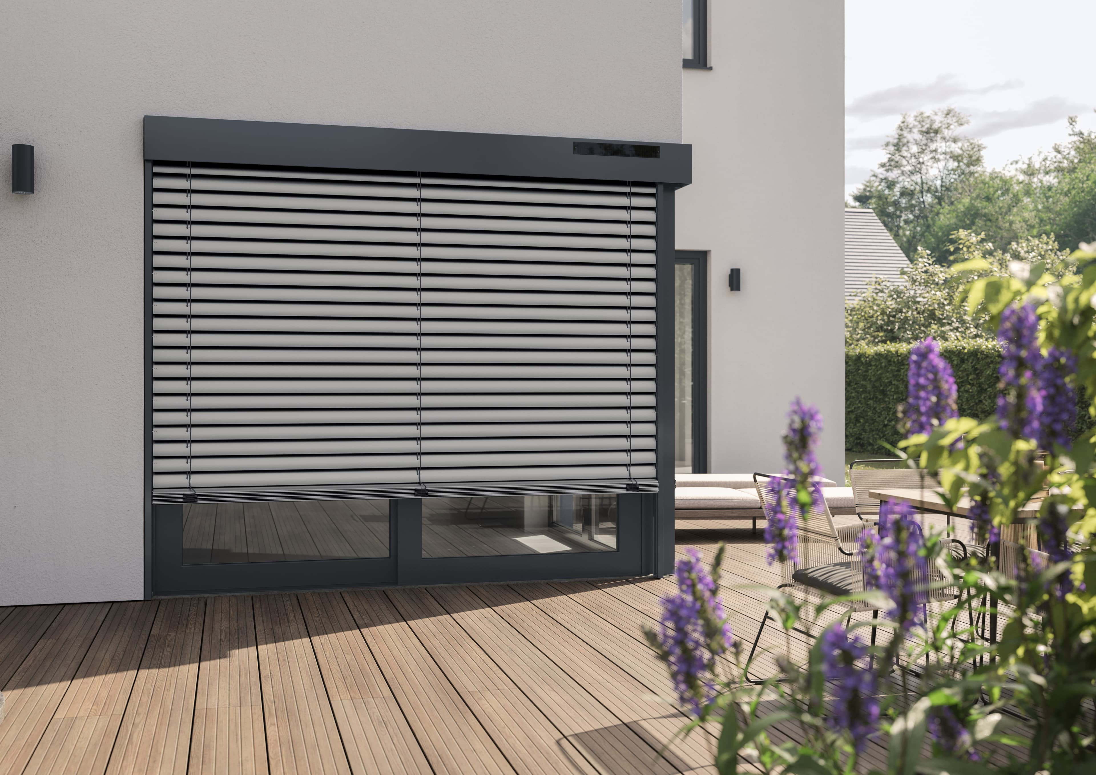 Nahaufnahme eines Alulux Solar-Raffstores